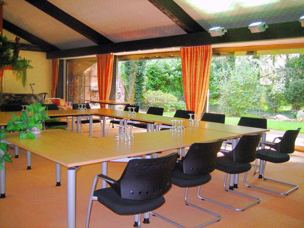 Haus Litzbruck Hotel Dusseldorf Bagian luar foto