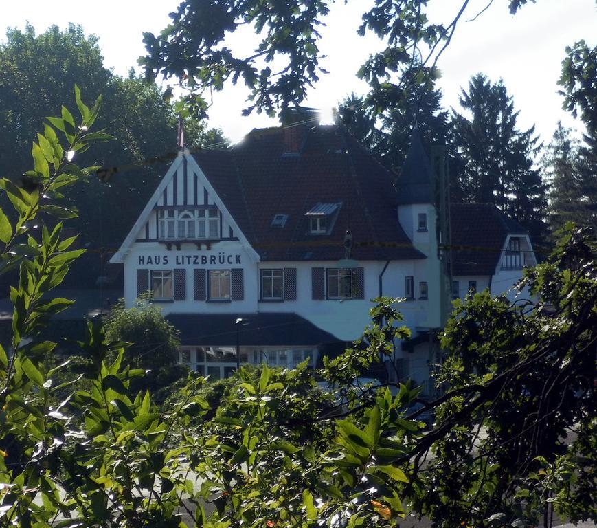 Haus Litzbruck Hotel Dusseldorf Bagian luar foto