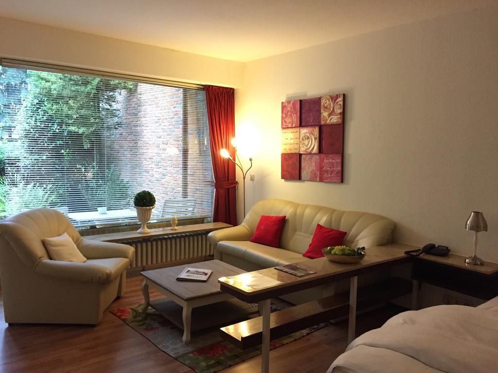 Haus Litzbruck Hotel Dusseldorf Ruang foto