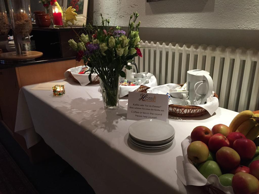 Haus Litzbruck Hotel Dusseldorf Bagian luar foto